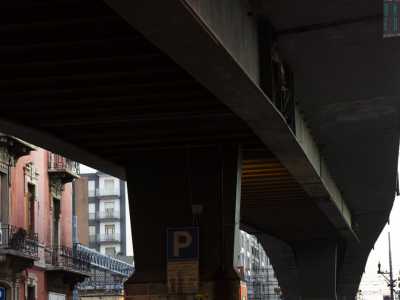 La parte inferiore del ponte XX settembre